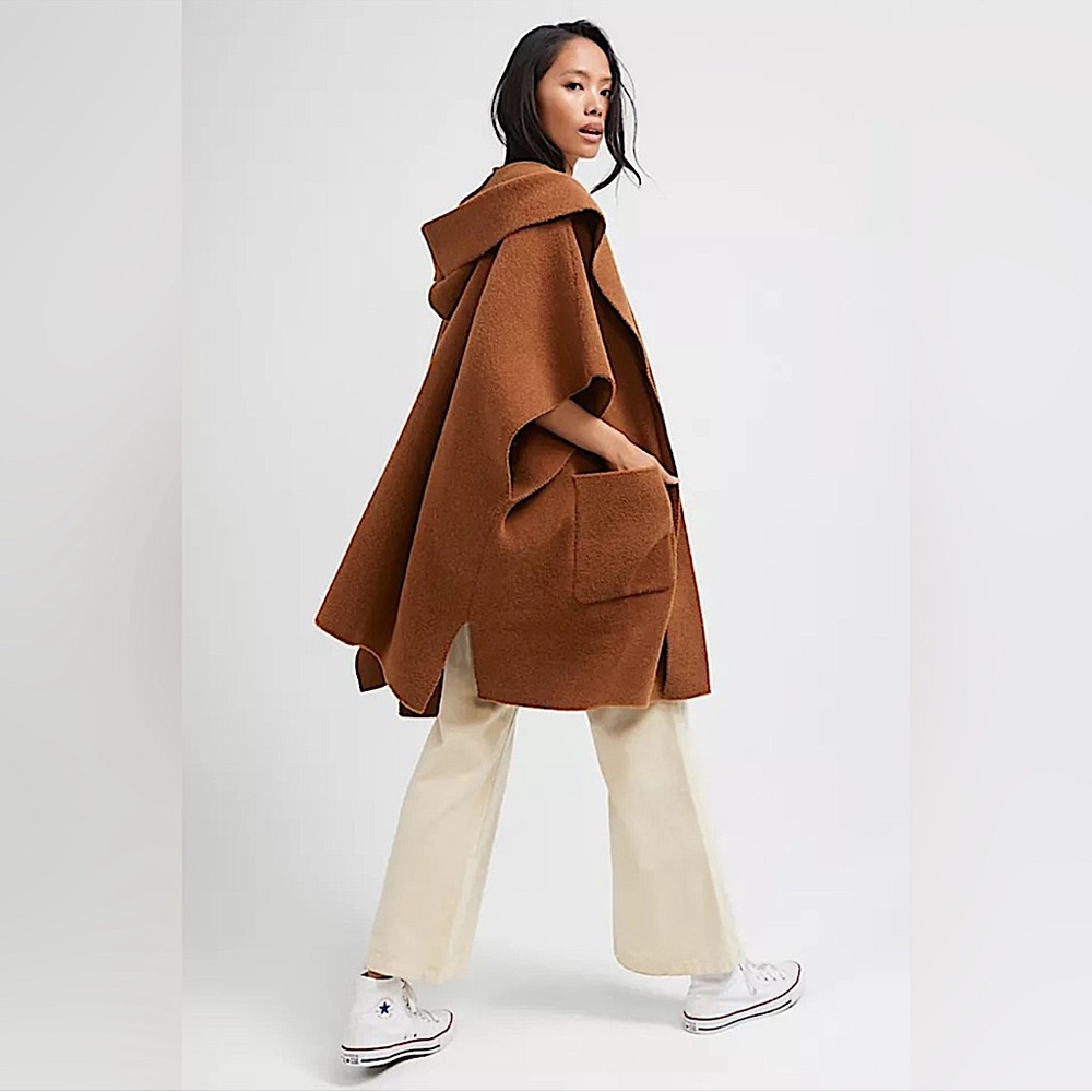 All I Need Cozy Cape In Chocolate Brown NWT